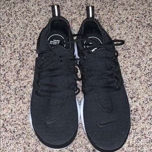 black nike prestos